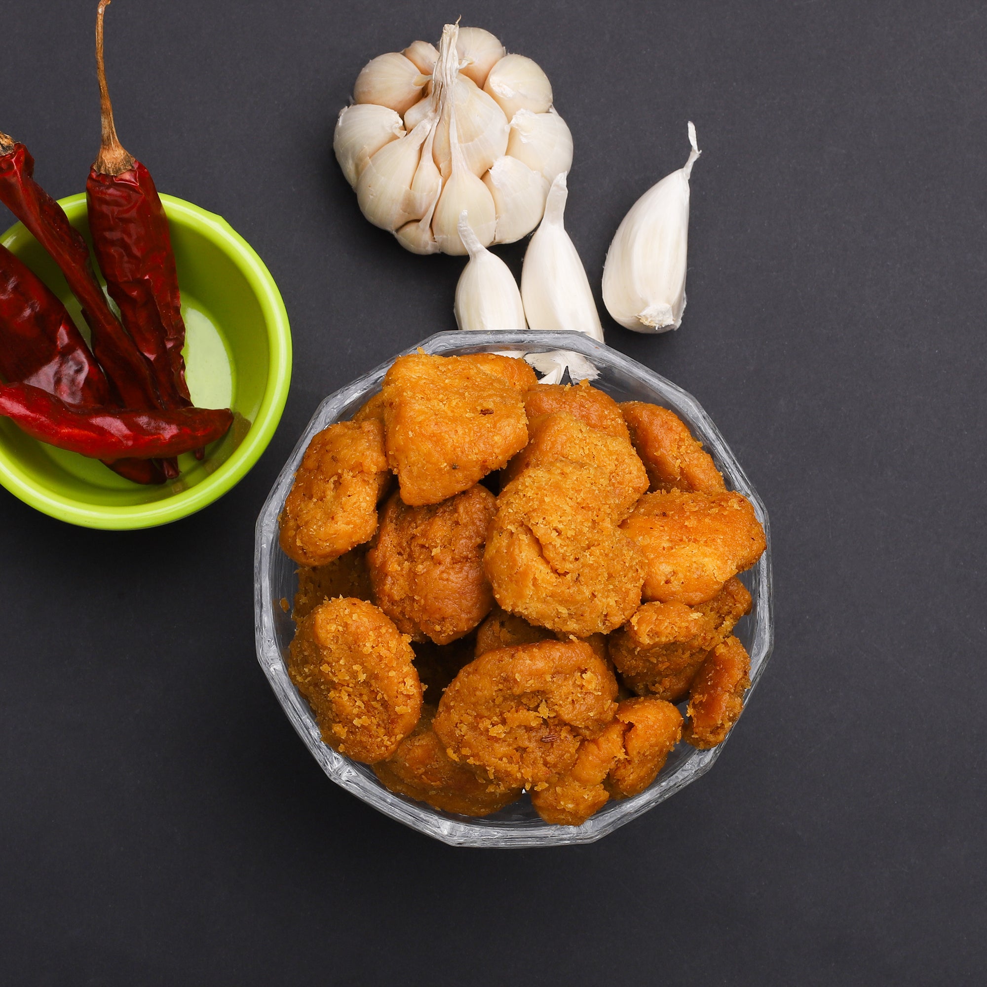 Chilli Garlic Mini Mathri